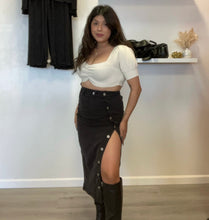 Load image into Gallery viewer, Sittin’ Pretty Denim Skirt (Black)